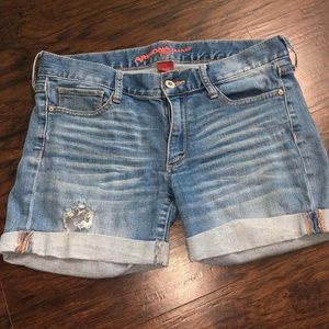 Low waisted Arizona shorts size 7